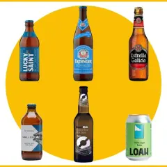 Collection de bières sans alcool. Aucune bière sans alcool n'est un danger, elles sont une alternative rafraîchissante.