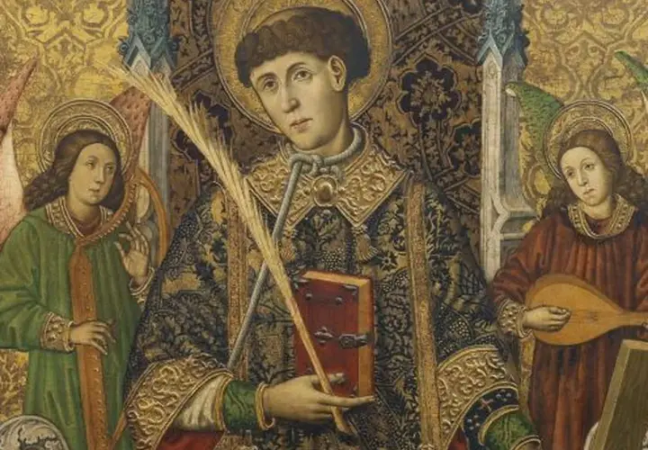Saint Vincent, auréolé, tient un livre et une palme. Deux anges l'accompagnent, l'un jouant du luth. Une œuvre d'art datant de saint Vincent.