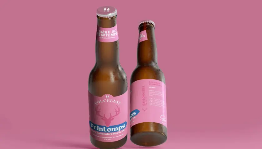 Deux bouteilles de bière artisanale "Printemps" de Volcelest, une blonde légère aux parfums floraux, parfaite pour les beaux jours.